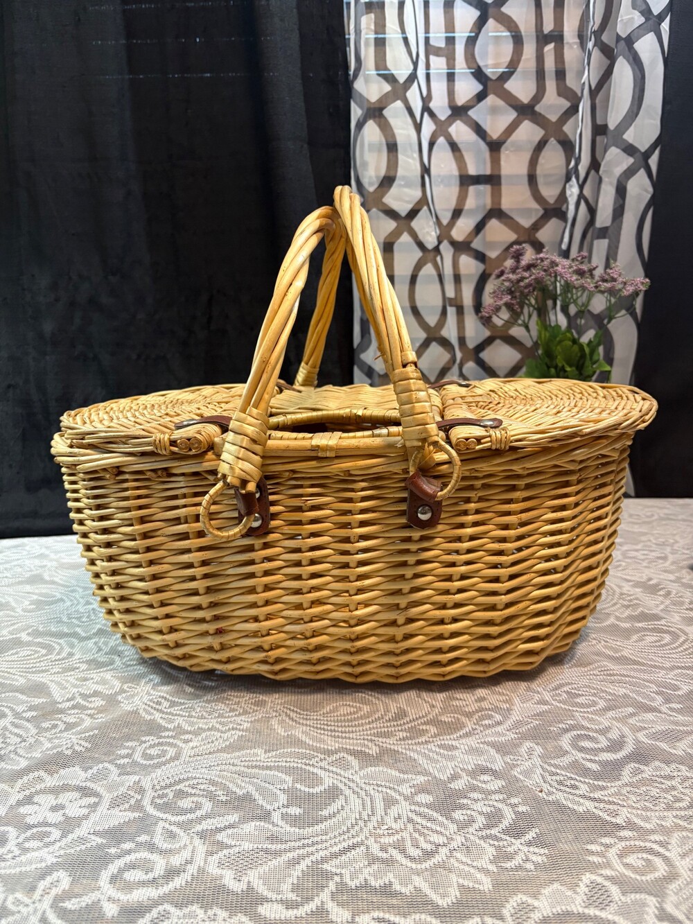 Wicker Picnic Basket with double sided opening leather hinge and circular openin